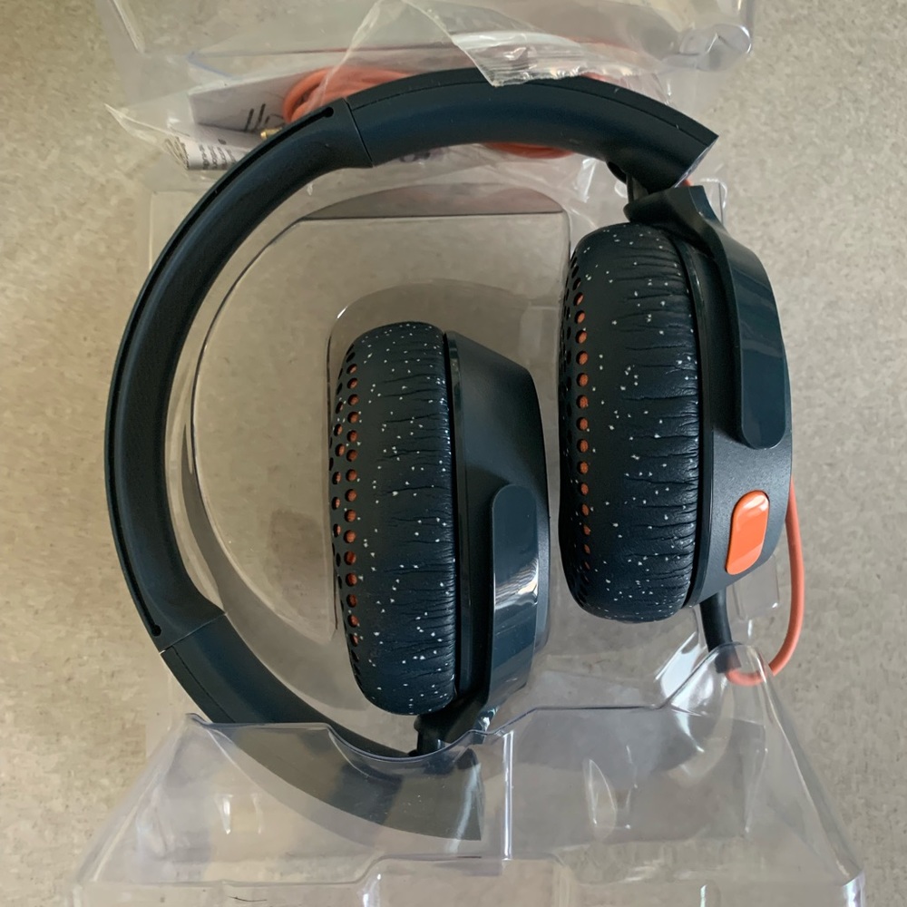 Never used Skullcandy headphones, very soft over 10,000 4 1/2 stars in reviews